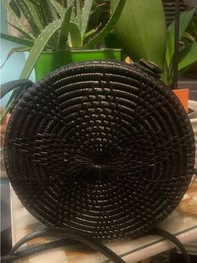 Unbranded black round woven crossbody bag. EUC